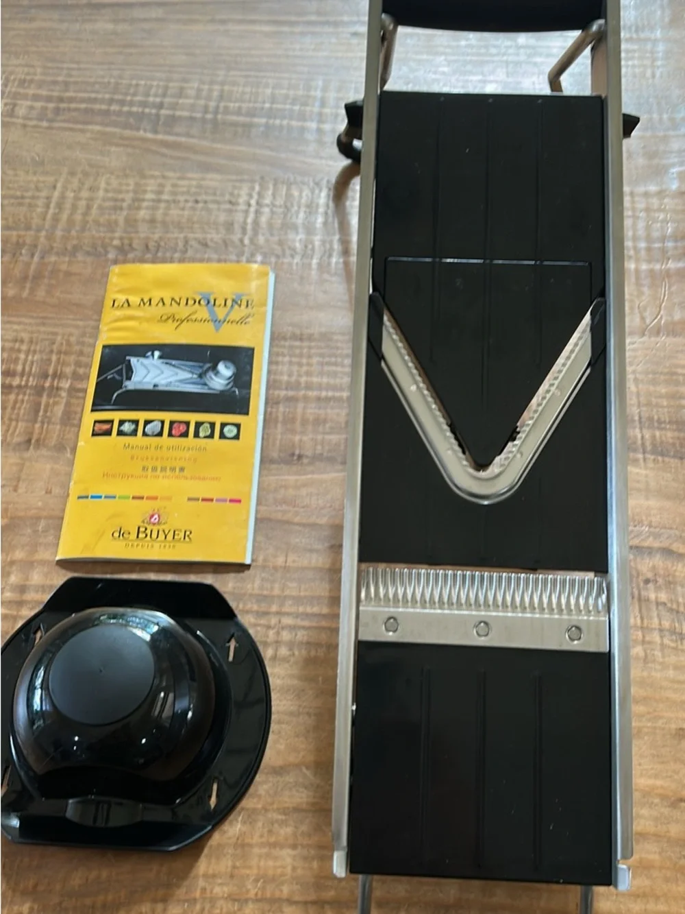 de Buyer LA MANDOLINE Professionnelle Black V-Slicer Mandoline